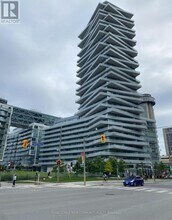 Building Photo - 15 Queens Quay E
