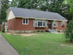 Building Photo - 4867 Carnes Ave