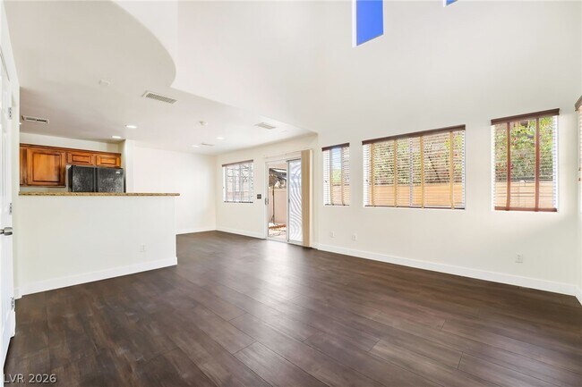 Foto del edificio - 7858 Windhamridge Dr
