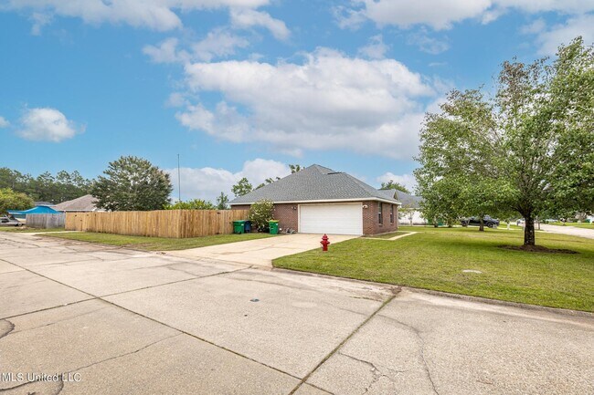 Building Photo - 7020 Bayou Landing Dr