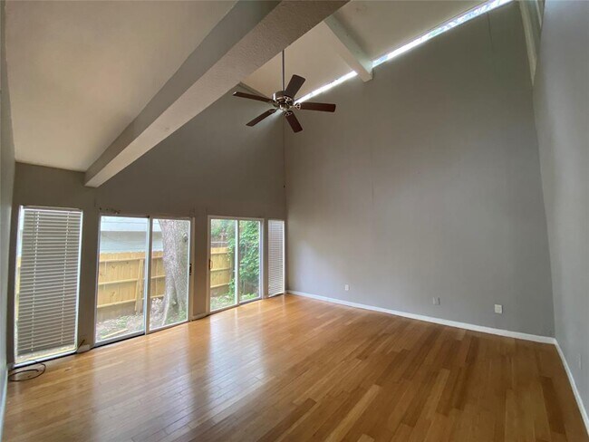 Foto del edificio - 404 Hawthorne St