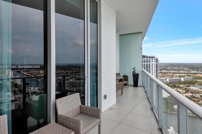 Foto del edificio - 4111 S Ocean Dr