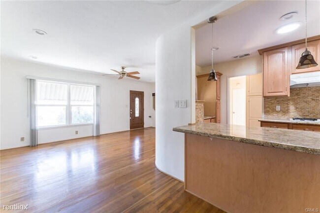 Building Photo - 3 br, 2 bath House - 1909 Jackson St