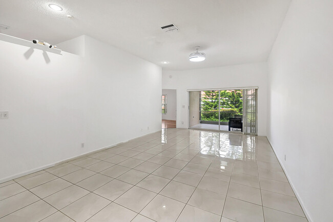 Building Photo - 6340 Long Key Ln
