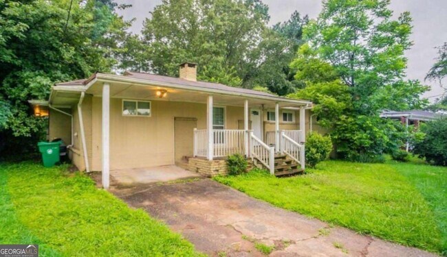 Building Photo - 3409 Hyland Dr