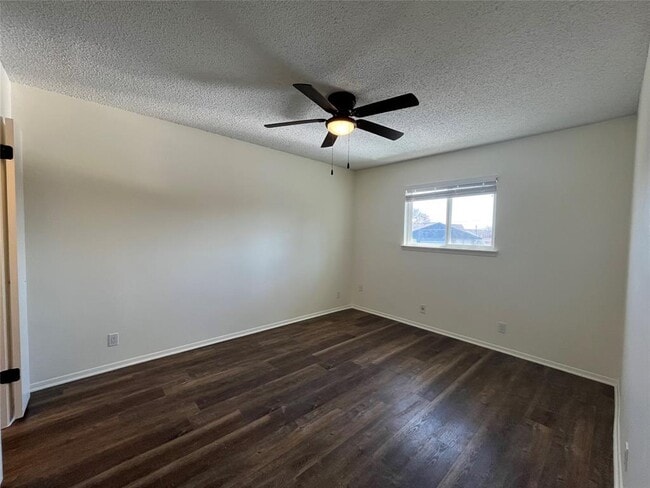 Building Photo - 3415 Willowrun Dr