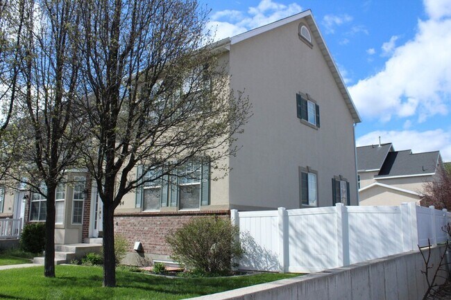 Foto del edificio - 1010 N 130 W