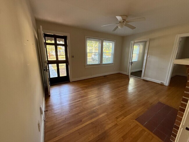 Foto del edificio - 1524 Branch St NW