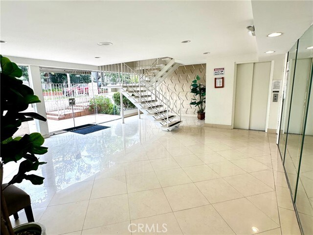 Foto del edificio - 423 Rexford Dr