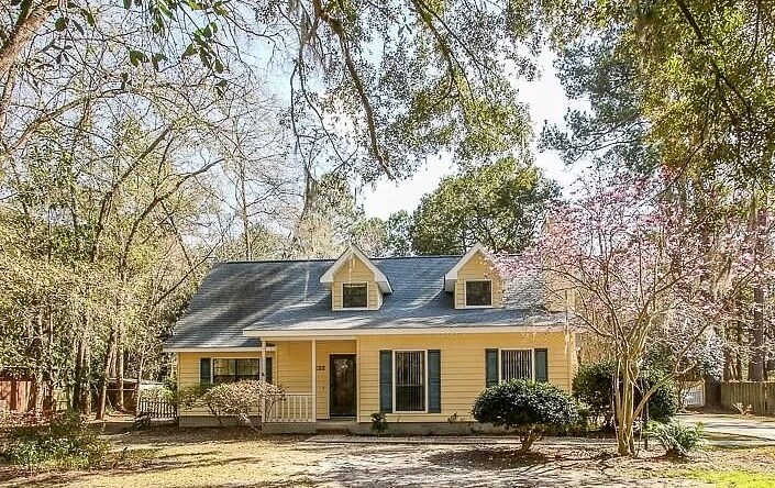 Primary Photo - 130 Briarwood Ln