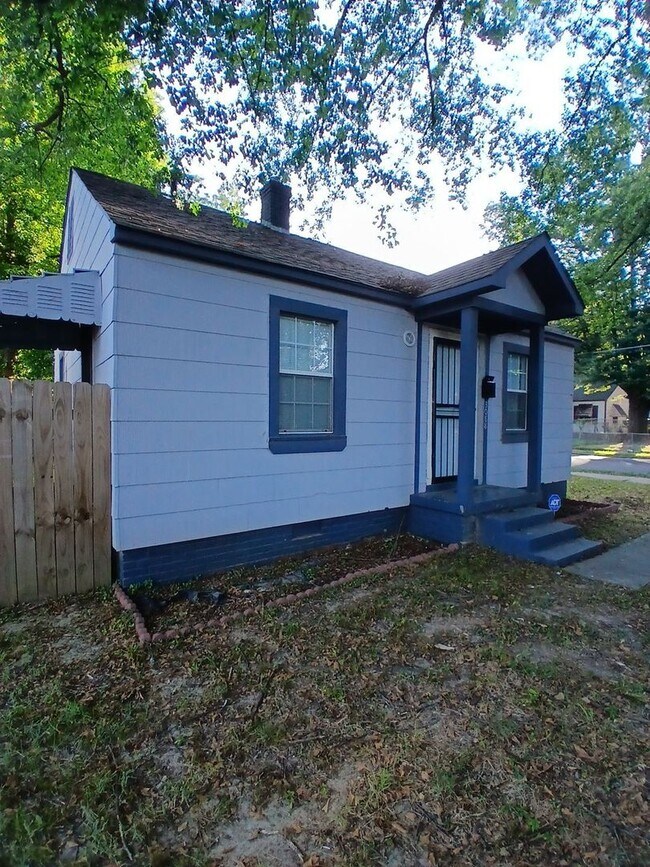 Foto del edificio - Charming 2 bedroom 1 bath home for rent- SECTION 8 FRIENDLY- $99 Move In Special