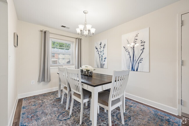 2BR, 1BA - 722SF - Dining Room - Rockdale Gardens Apartments & Townhomes*