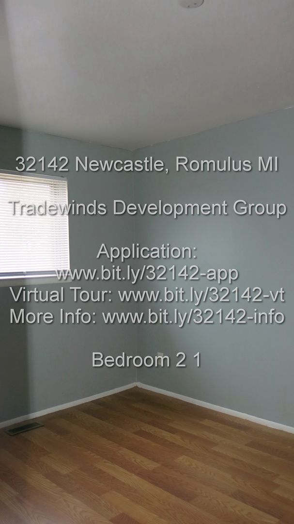 Foto del edificio - 32142 Newcastle St