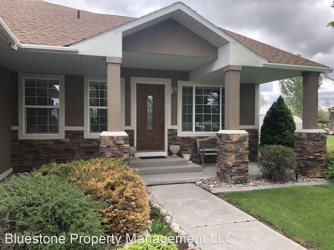 Primary Photo - 6 br, 5 bath House - 691 N 600 E