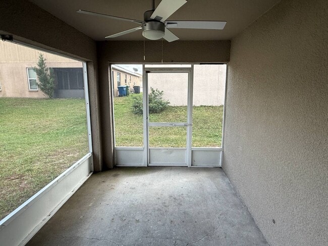 Foto del edificio - 4819 Summerfield Cir