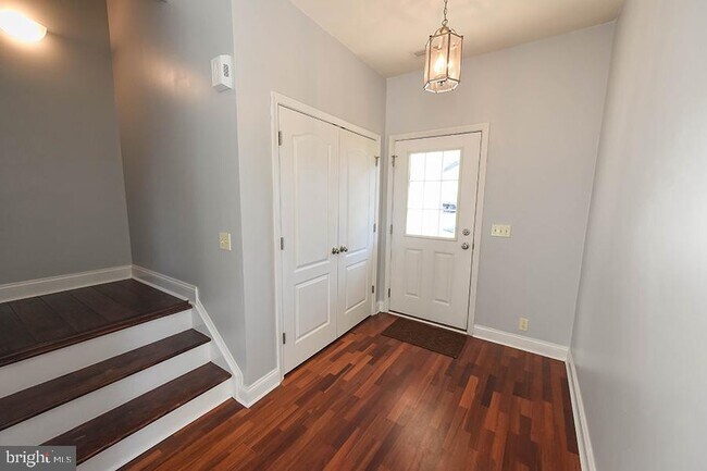 Foto del edificio - 1455 Hidden Meadow Ln