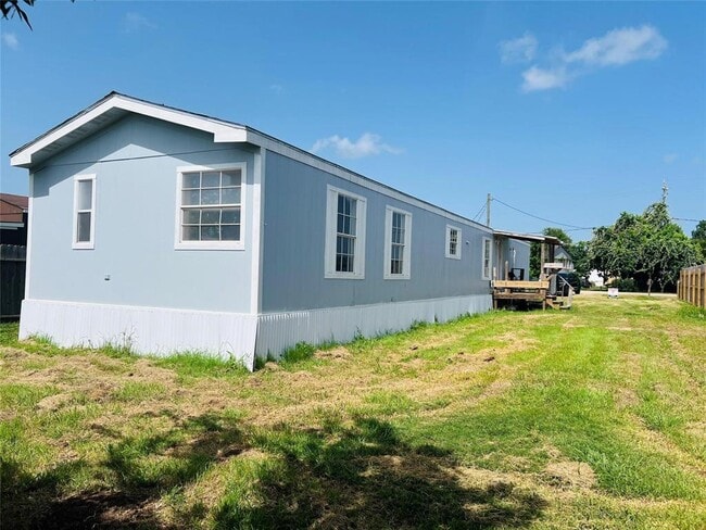 Building Photo - 2525 Oyster Creek Bend