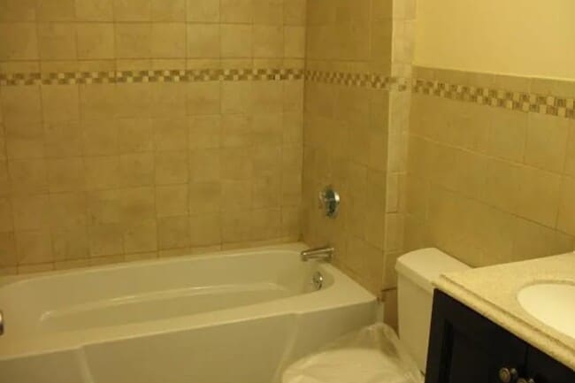 Photo - 135 Willard St Apartment