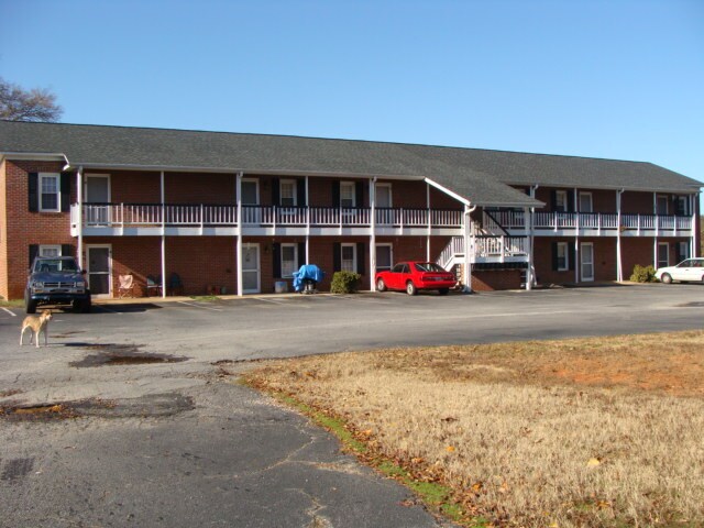 1 Bedroom, 1 bath downstairs unit with water and basic cable included! - 105 Hillrose Ln