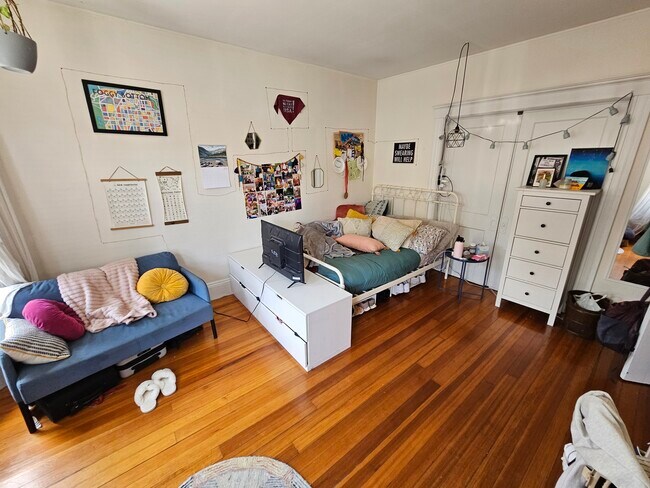 Foto del edificio - 166 Kelton St