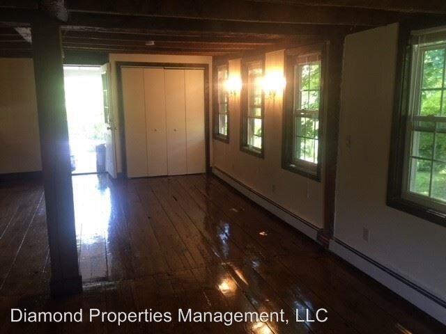 Building Photo - 324 Roosevelt Dr