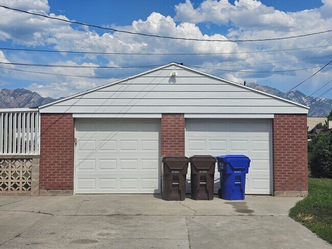 Foto del edificio - 7409 Maple St