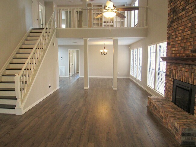 Foto del edificio - 3311 Golden Willow Dr