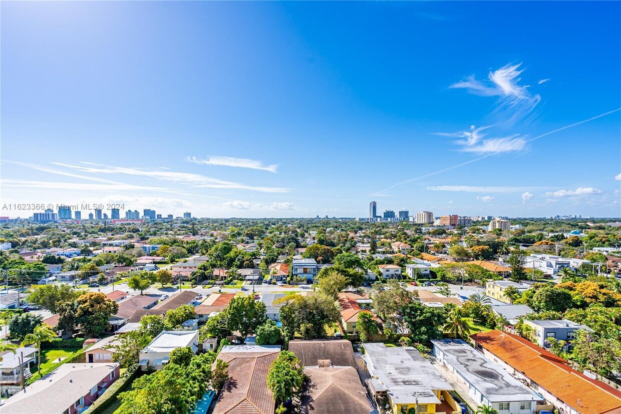 Foto principal - 3500 Coral Wy