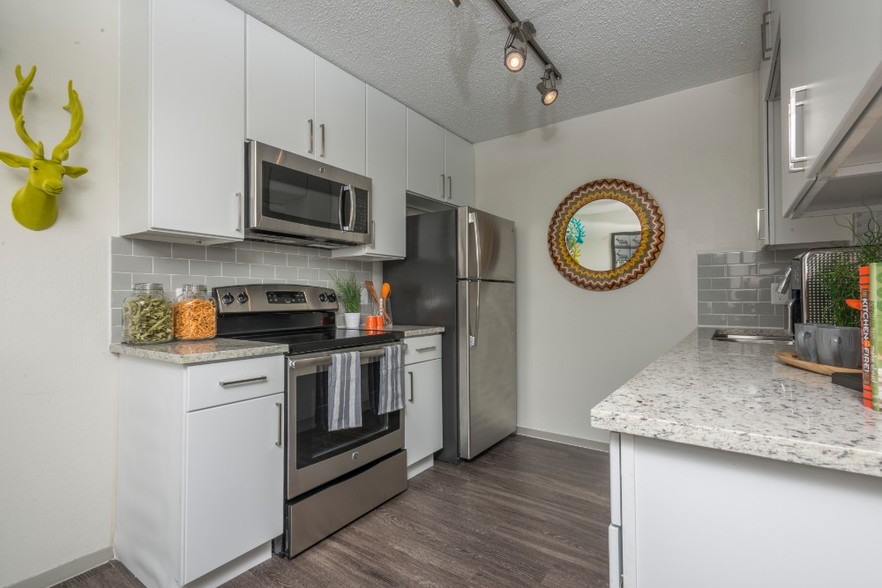 South Lamar Village Rentals - Austin, TX | Apartments.com