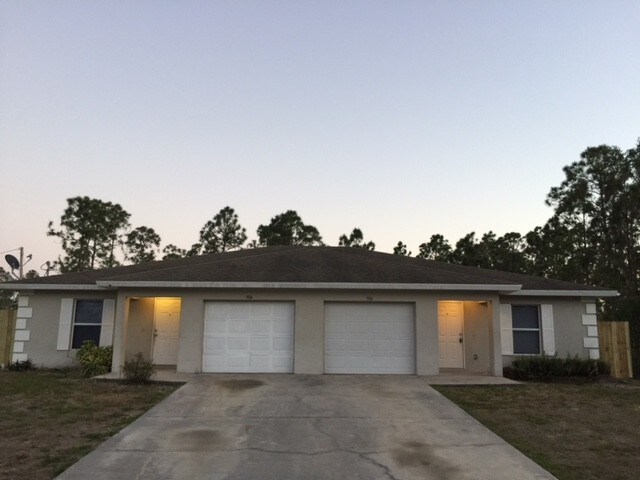 Foto del edificio - 906 Homestead Rd S