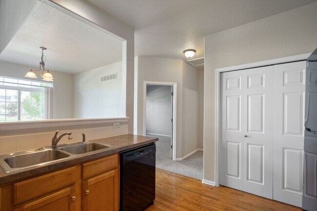 Foto del edificio - Like-New Townhome in Desirable West Loveland