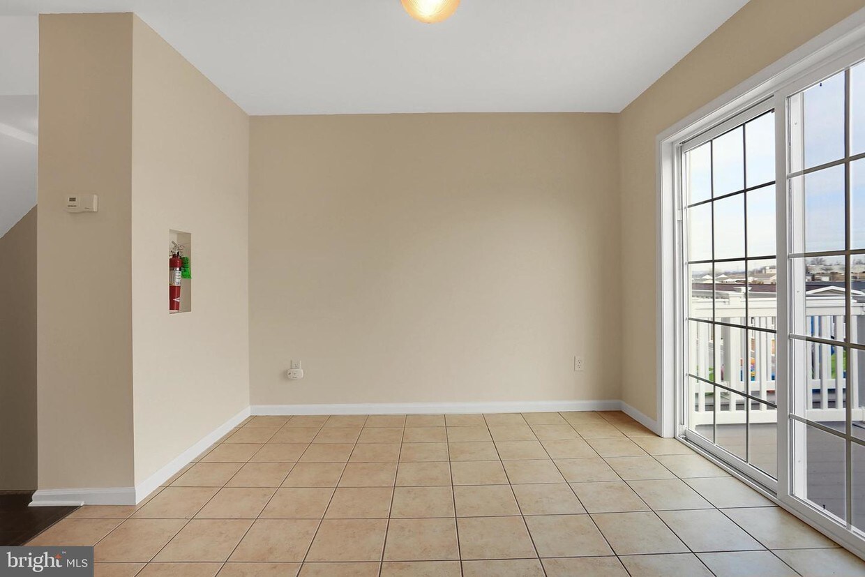 355 Viewpoint Way, Waynesboro, PA 17268 Townhome Rentals in