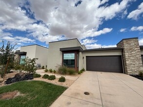 Building Photo - 2963 E Snowberry Dr