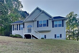 Building Photo - 58 Greenway Dr