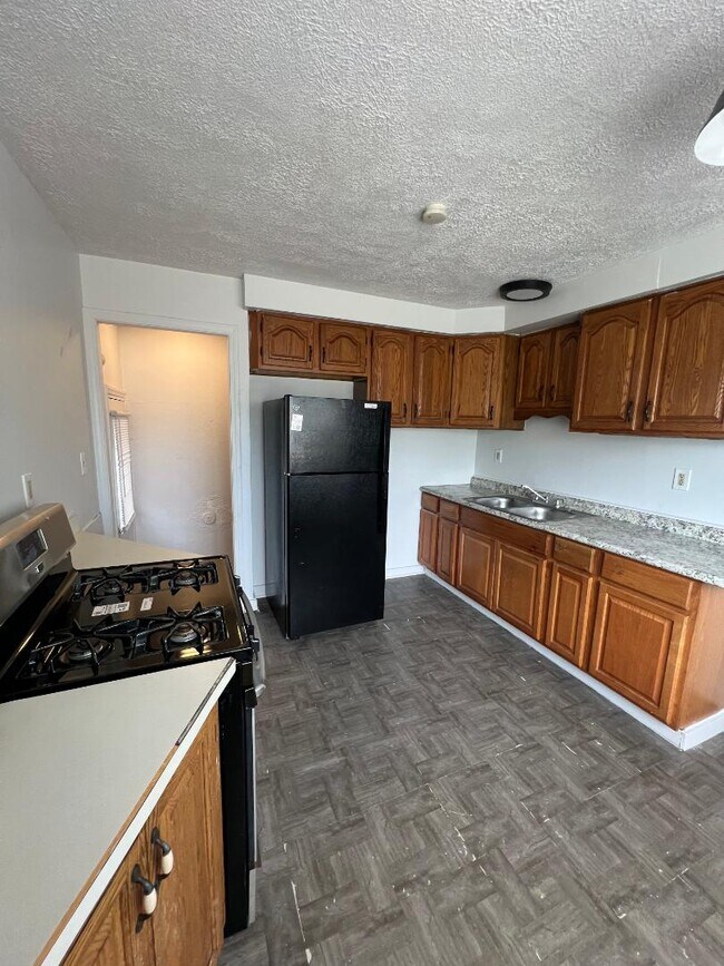 Foto del edificio - 14315 Tokay Ave