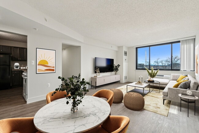 Building Photo - Edgewood Commons