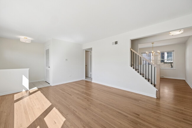 Foto del edificio - 4396 Central Ave