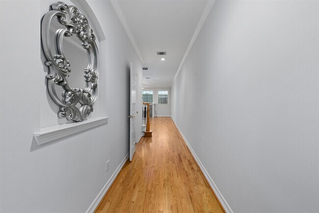 Foto del edificio - 6714 Montclair Dr