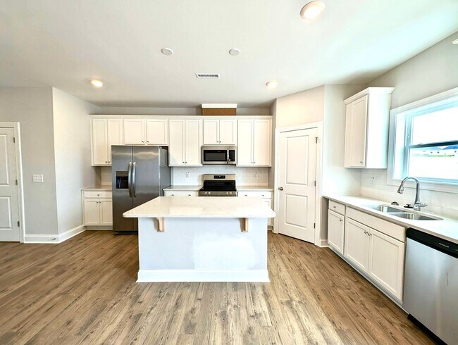 Building Photo - Barrington Dream