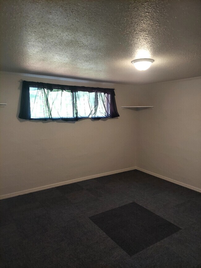 Foto del edificio - 702 Miller St