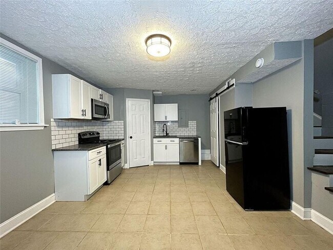Building Photo - 2963 Redwine Rd