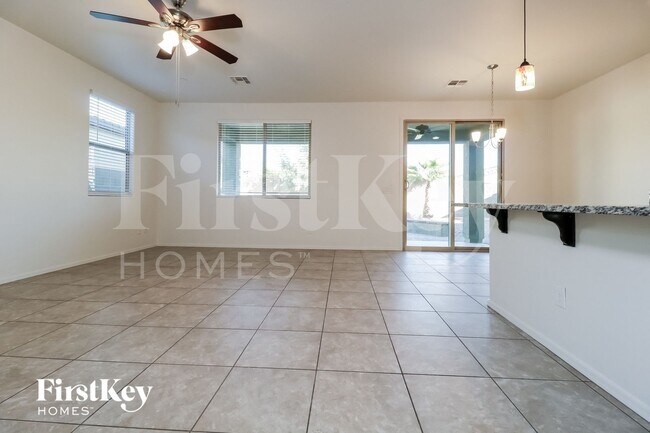 Foto del edificio - 21280 W Coronado Rd