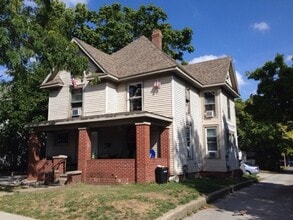 Building Photo - 104 N Salisbury St