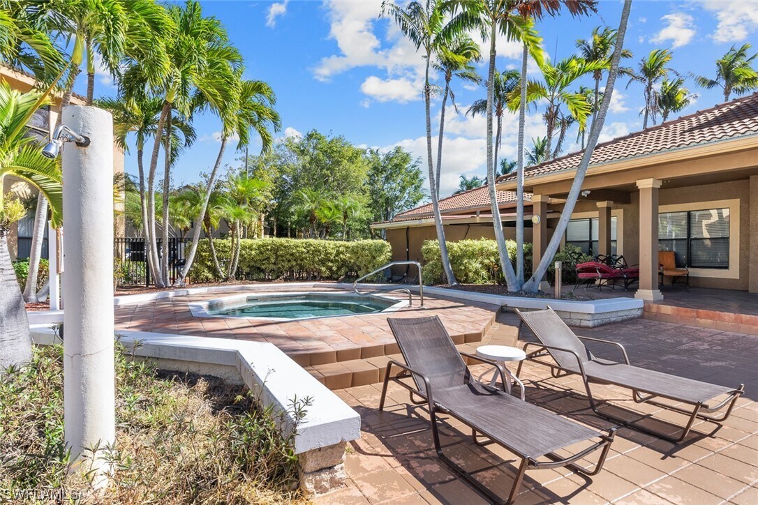 2226 Arbour Walk Cir Unit 1914, Naples, FL 34109 Condo for Rent in