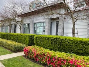 Building Photo - 7121 Sperling Av