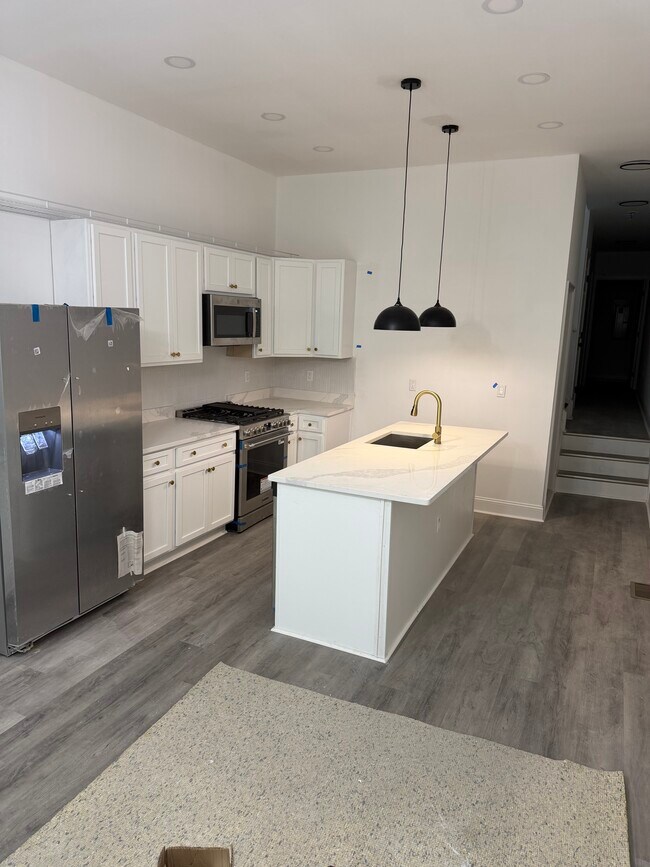 Foto del edificio - 2710 Pulaski Hwy