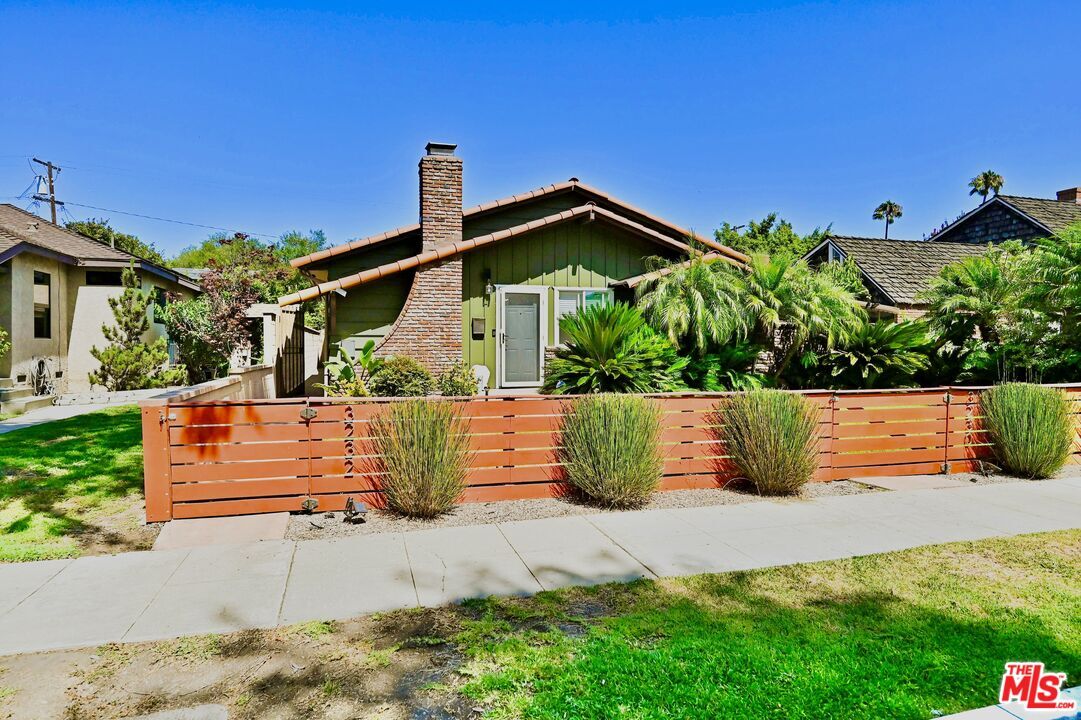 Foto principal - 3232 Lewis Ave