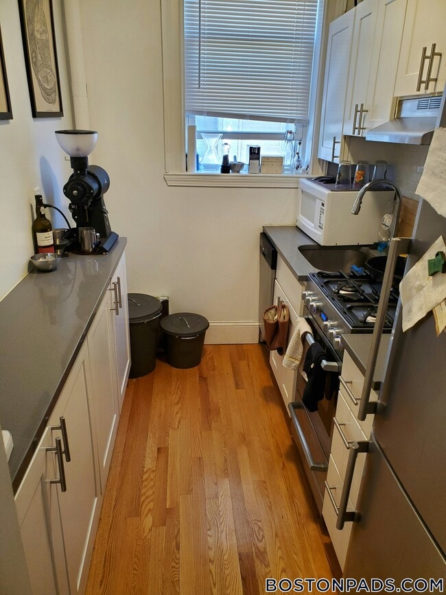 Foto del edificio - 170 Maple St