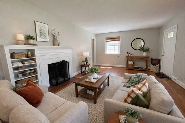 Foto del edificio - 5817 KINGSWOOD