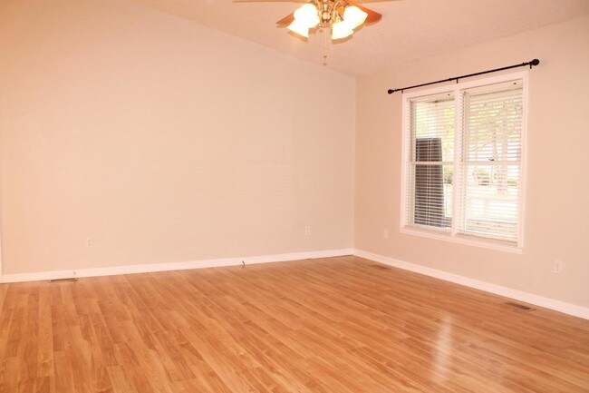 Foto del edificio - 5 Winchester Rd